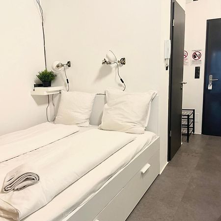 Studio Apartment By Hi5- Rottenbiller Apartment Budapest Eksteriør bilde