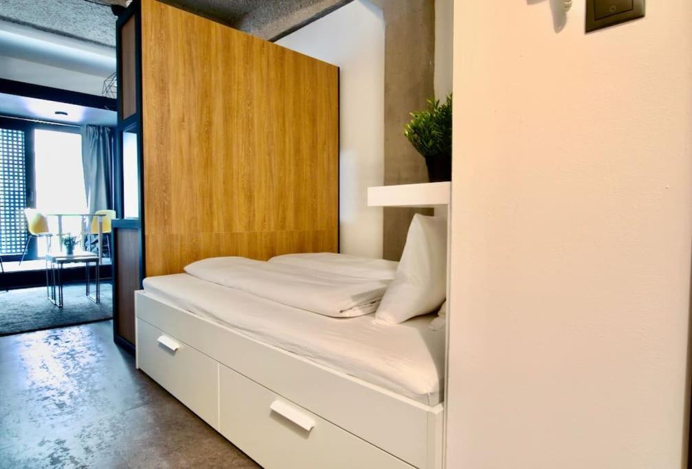 Studio Apartment By Hi5- Rottenbiller Apartment Budapest Eksteriør bilde