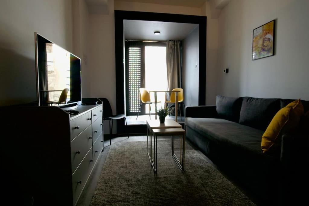 Studio Apartment By Hi5- Rottenbiller Apartment Budapest Eksteriør bilde