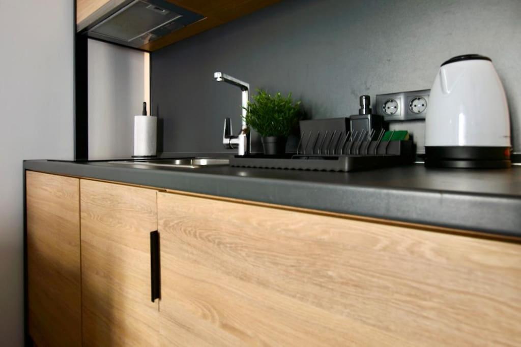 Studio Apartment By Hi5- Rottenbiller Apartment Budapest Eksteriør bilde