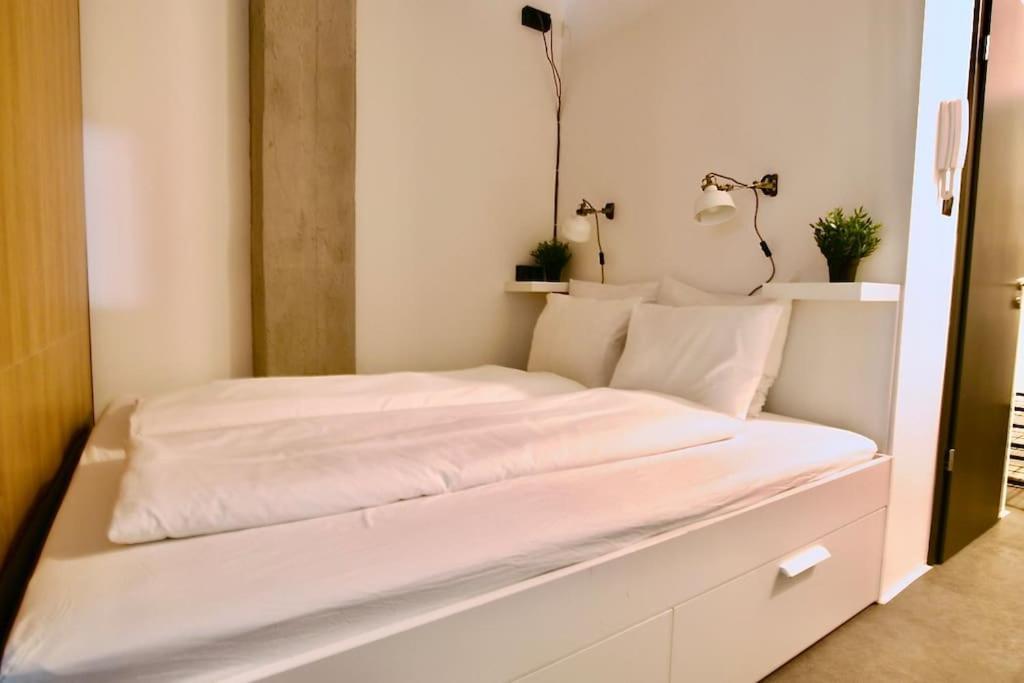 Studio Apartment By Hi5- Rottenbiller Apartment Budapest Eksteriør bilde