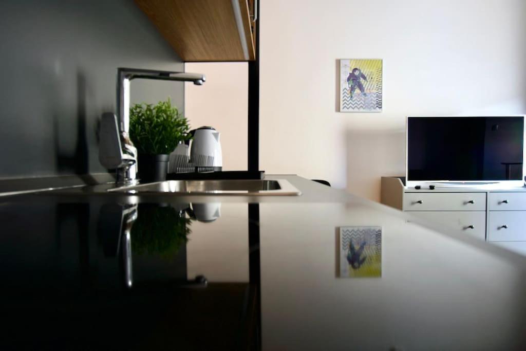 Studio Apartment By Hi5- Rottenbiller Apartment Budapest Eksteriør bilde